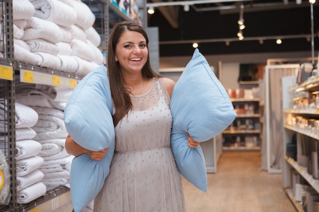 Take-Your-Time-To-Purchase-the-Right-Pillow-for-Your-Mattress-in-Orange-County