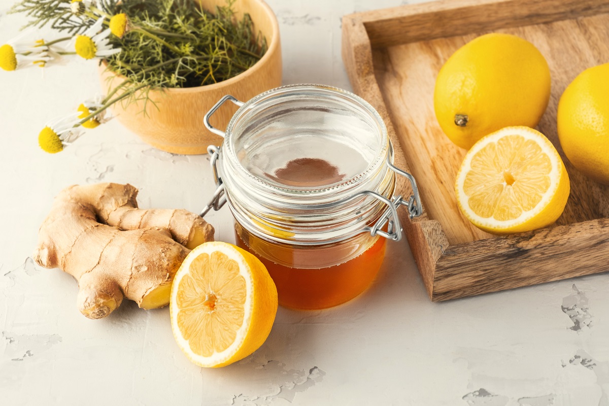 How to best use honey sticks when creating tea recipes with ginger and lemon