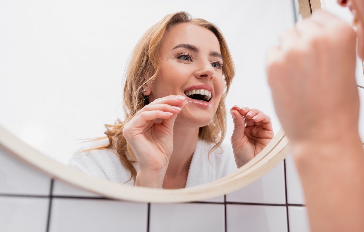 Tips-in-Keeping-Your-Teeth-Clean-from-a-Holistic-Orange-County-Ca-Dental-Implant-Specialist